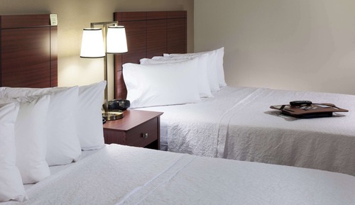 Studio, 2 Queen Beds, Hearing Accessible with Roll in Shower, Non Smoking