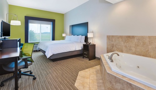 Suite, 1 King Bed, Jetted Tub