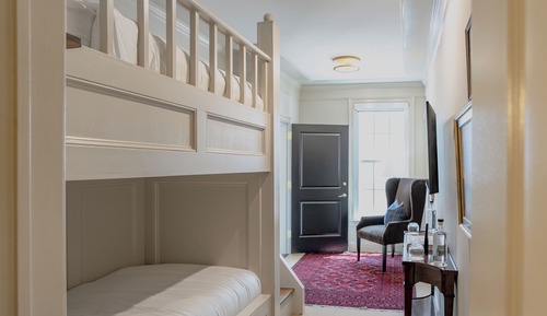 The Burg House Bunk
