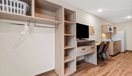 Suite, 1 King Bed, Non Smoking