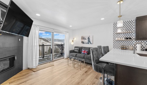 Condo (1 Bedroom)