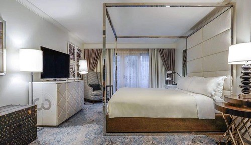 Deluxe Room, 1 King Bed