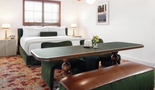 Standard Room, 1 King Bed, Microwave (The King)