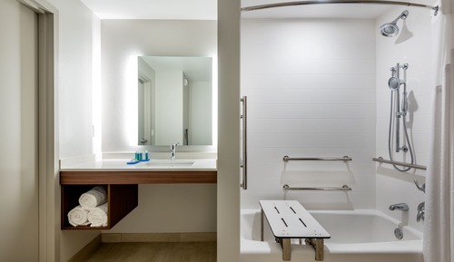 Standard Room, 1 King Bed, Accessible (Communications, Mobility, Access Tub)