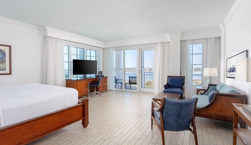 Executive Room, 1 King Bed, Balcony (Bay Front)