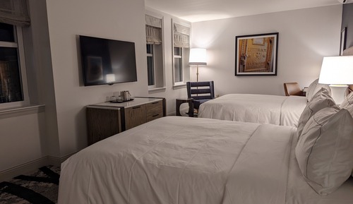 Deluxe Room, 2 Queen Beds, Accessible, Bathtub (Hearing)