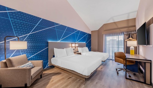 Standard Room, 2 Queen Beds, Balcony