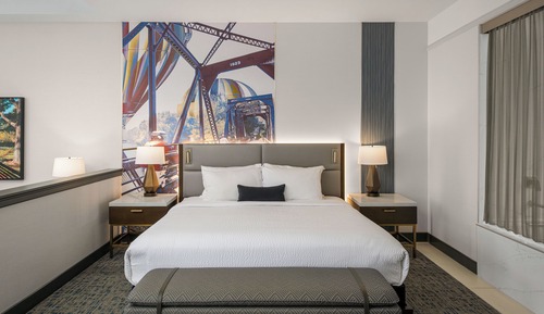 Studio Suite, City View (Longitude Suite)
