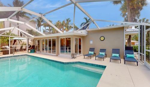 Three-Bedroom Vacation Home 