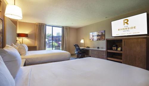 Queen Room with Two Queen Beds and View
