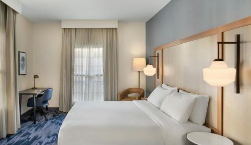 King Room with Bathtub - Mobility Access