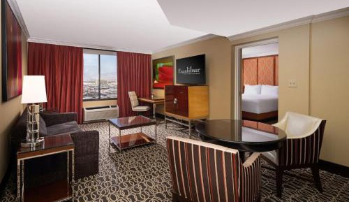 Newly Renovated Resort Luxury Suite