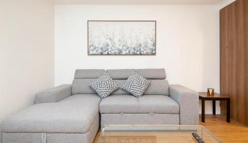 One-Bedroom Apartment with Balcony