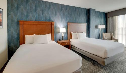 Deluxe Queen Room with Two Queen Beds - Accessible, Roll-in Shower