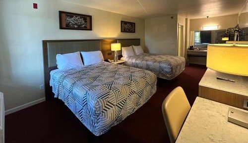 Queen Room with Two Queen Beds - Non-Smoking