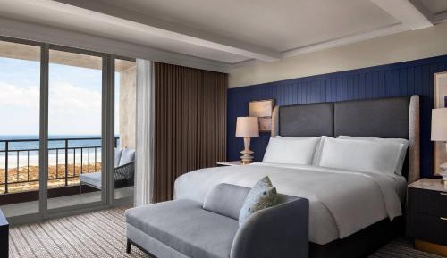 One-Bedroom King Suite with Balcony and Ocean View