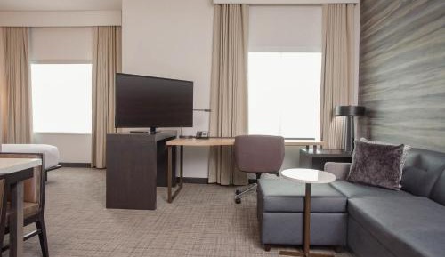 King Studio with Sofa Bed
