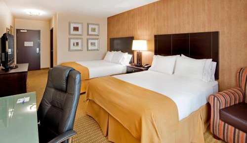 Standard Room with Two Queen Beds