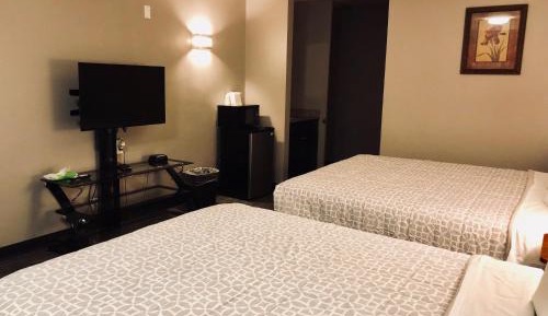 Queen Room with Two Queen Beds - Non-Smoking