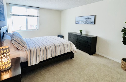 Marina del Rey Apartment | Beautiful apartment with amazing ocean views. Walking distance to Venice Beach!