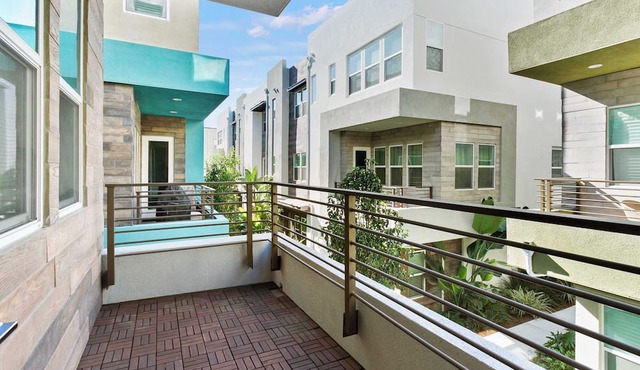 Modern 3B 2.5BA l Near Disney l Pet-Friendly